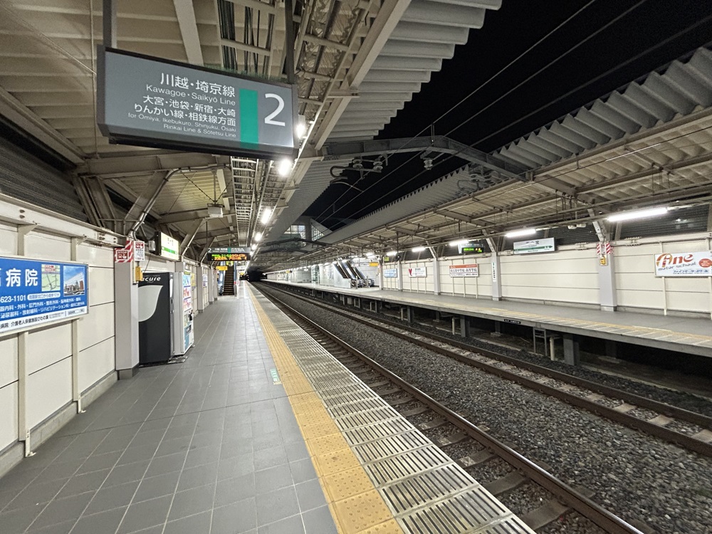 電車のホーム